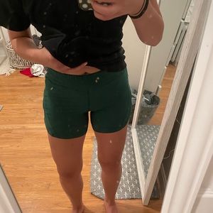 Lululemon tracker shorts